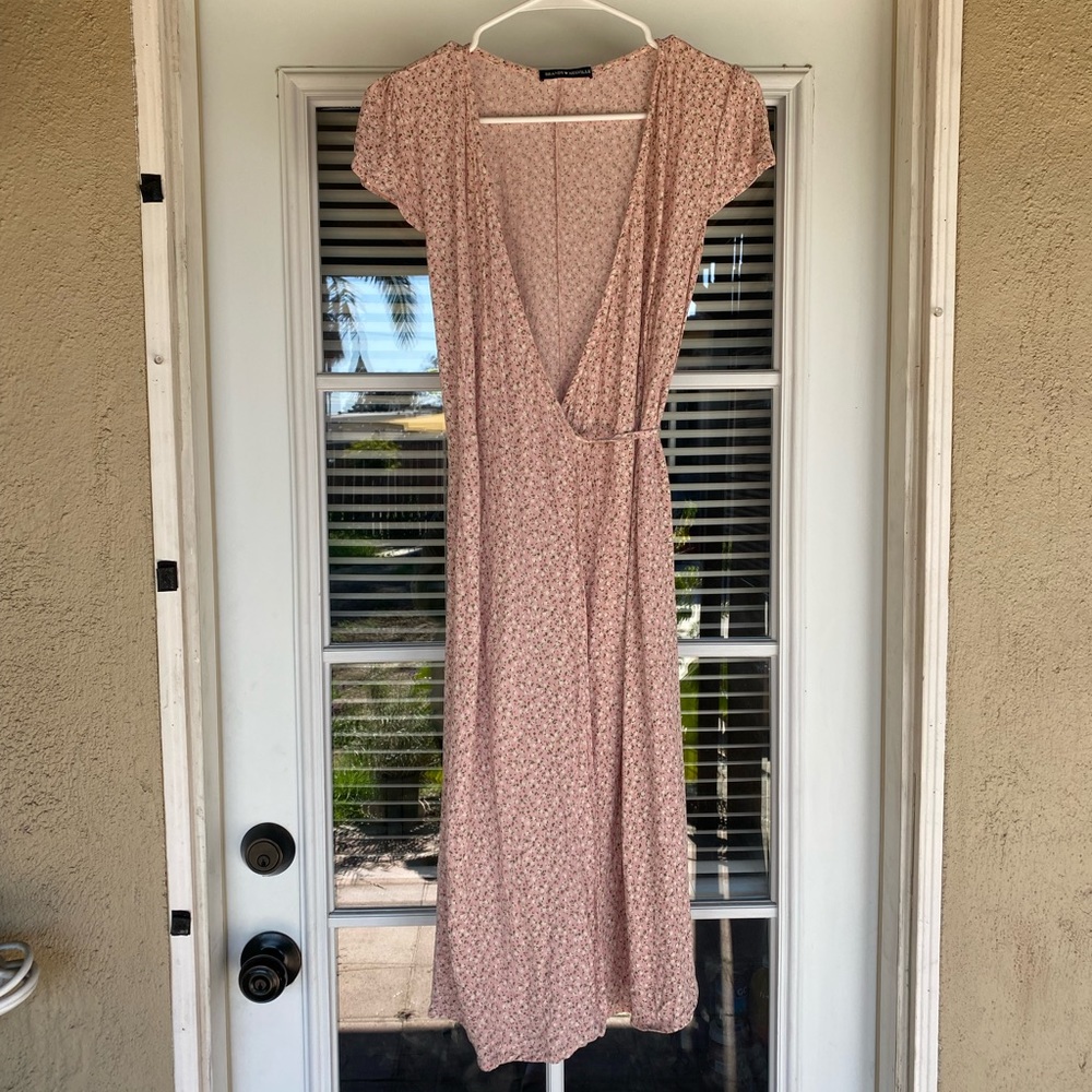 Brandy Melville floral Ditsy Robbie Wrap Dress Pink